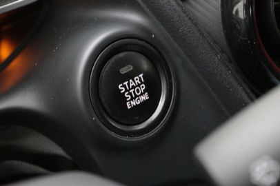 Car image 32