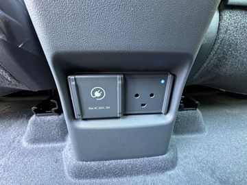 Car image 29