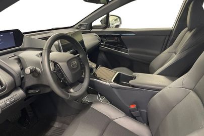 Car image 10