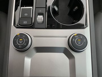 Car image 41