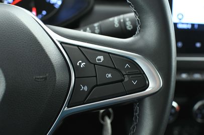 Car image 30