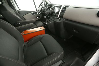 Car image 26