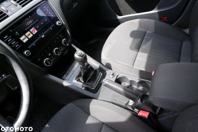 Car image 37