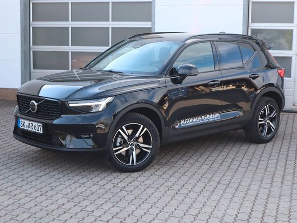 Volvo XC40 B3 Plus Dark 120 kW image number 3