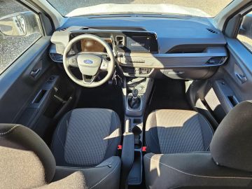 Car image 13