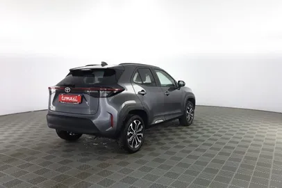 Car image 5