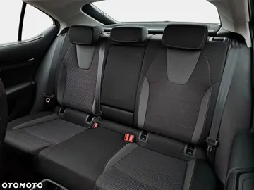 Car image 36