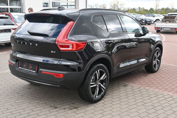 Volvo XC40 B4 Dark 145 kW image number 2