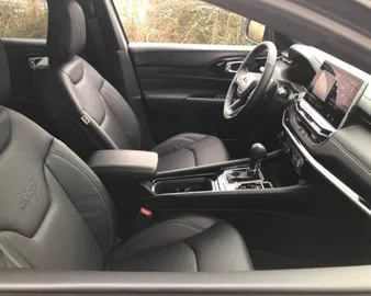 Car image 22
