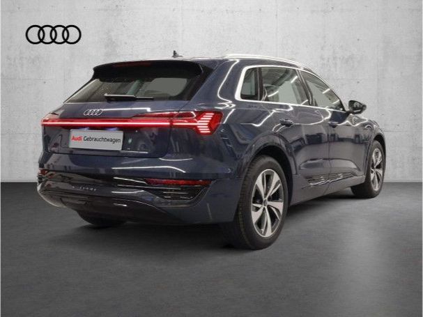 Audi Q8 55 e-tron Advanced 300 kW image number 2