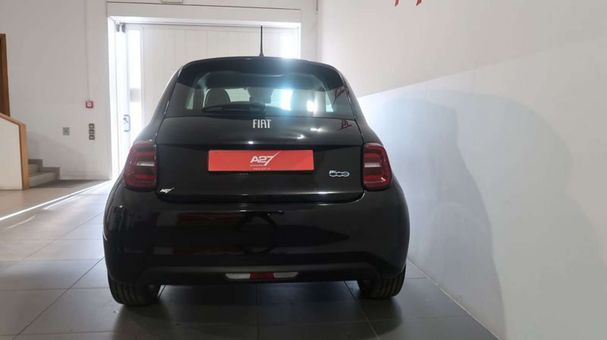 Fiat 500 e 70 kW image number 10