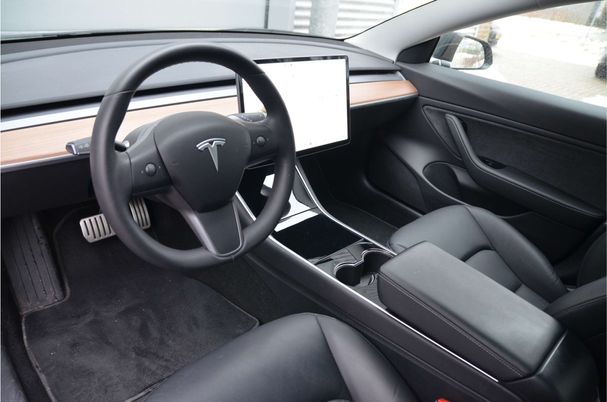 Tesla Model 3 Performance AWD 340 kW image number 6