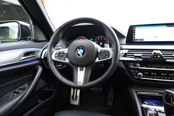 BMW 540i Touring xDrive 250 kW image number 20