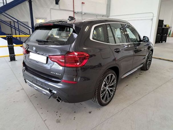 BMW X3 xDrive 210 kW image number 2