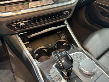 Car image 33