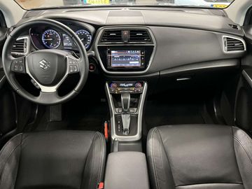 Car image 11