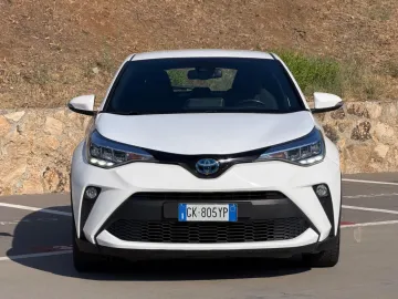 Car image 3