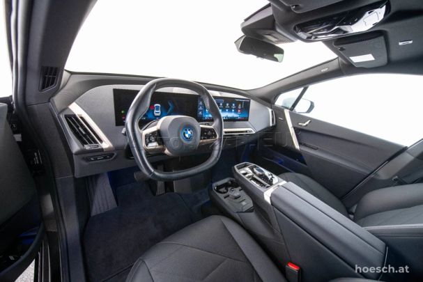 BMW iX xDrive 240 kW image number 33