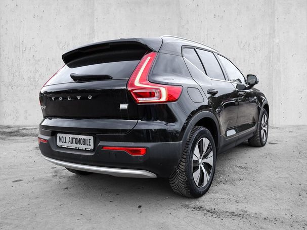 Volvo XC40 Recharge Plug-in Hybrid T4 155 kW image number 2