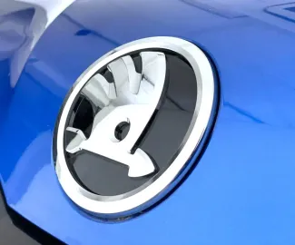 Car image 24