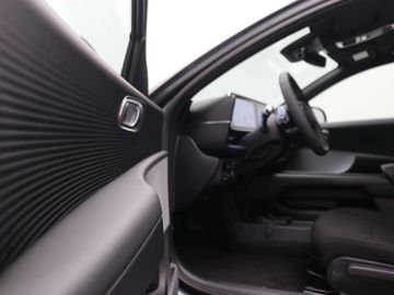 Car image 38