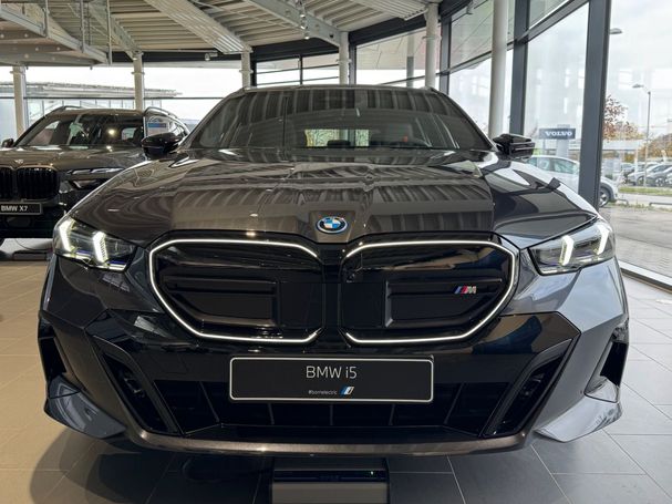 BMW i5 M60 442 kW image number 4