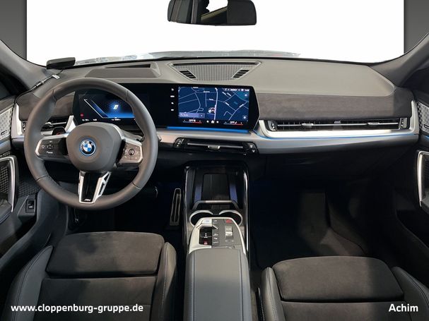 BMW iX2 xDrive30 M Sport 230 kW image number 14