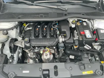 Car image 27