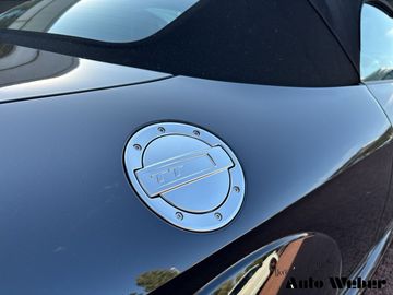 Car image 32