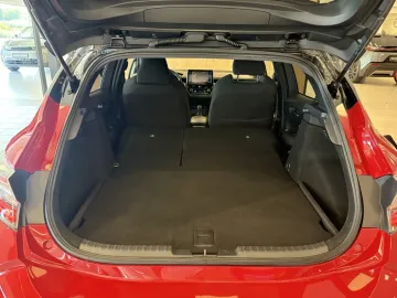 Car image 40