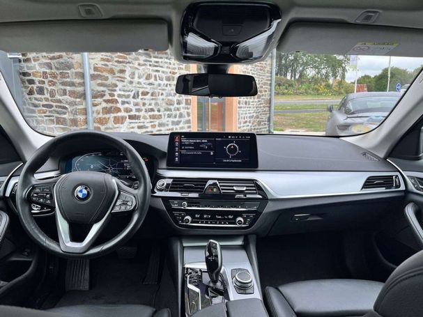 BMW 530d Touring xDrive 211 kW image number 13