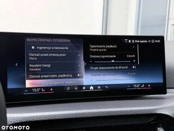 Car image 35