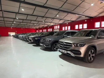Car image 38