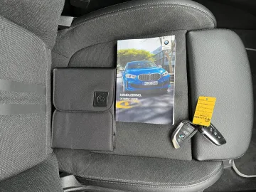 Car image 42