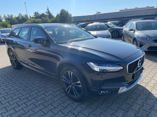 Volvo V90 Cross Country AWD Pro 173 kW image number 6