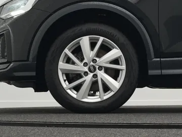 Car image 47