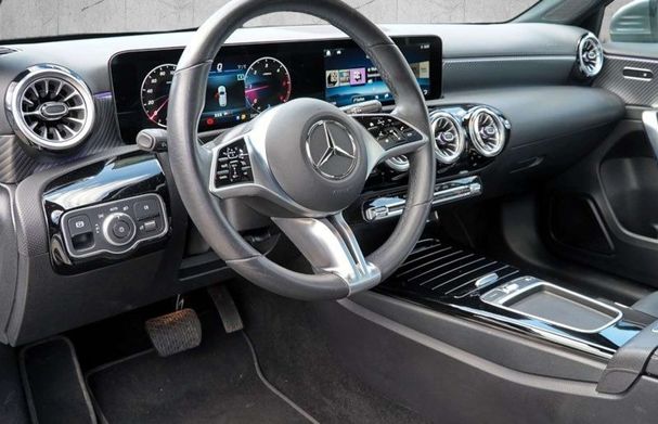 Mercedes-Benz A 180 d Advanced 85 kW image number 9