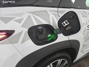 Car image 35
