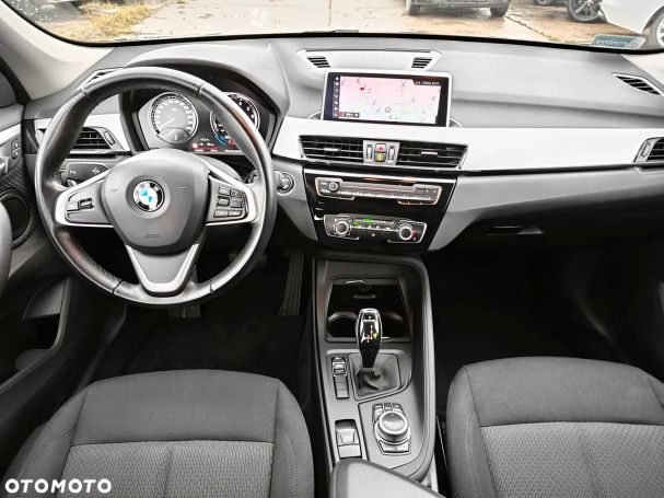 BMW X1 sDrive18i Advantage 103 kW image number 9