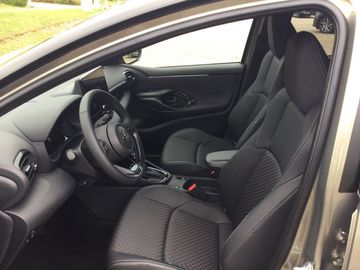 Car image 9