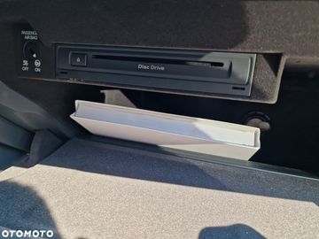 Car image 40