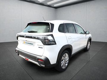 Car image 3