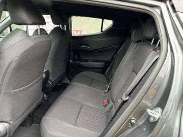 Car image 10