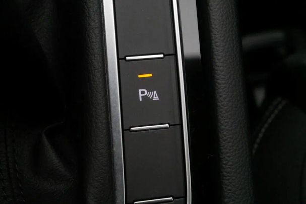 Volkswagen Passat 110 kW image number 18