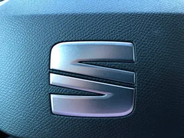 Car image 31