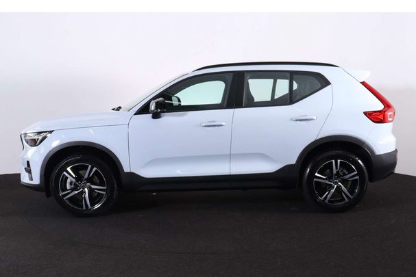 Volvo XC40 B4 Plus Dark 145 kW image number 5