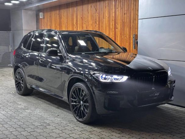 BMW X5 M50i xDrive 390 kW image number 1