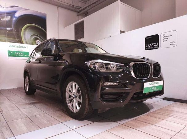 BMW X3 xDrive20d Advantage 140 kW image number 2