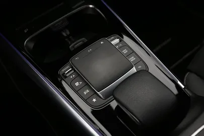 Car image 29