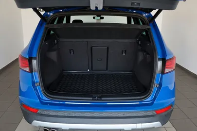 Car image 25